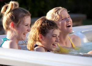 3 girls in hot tub